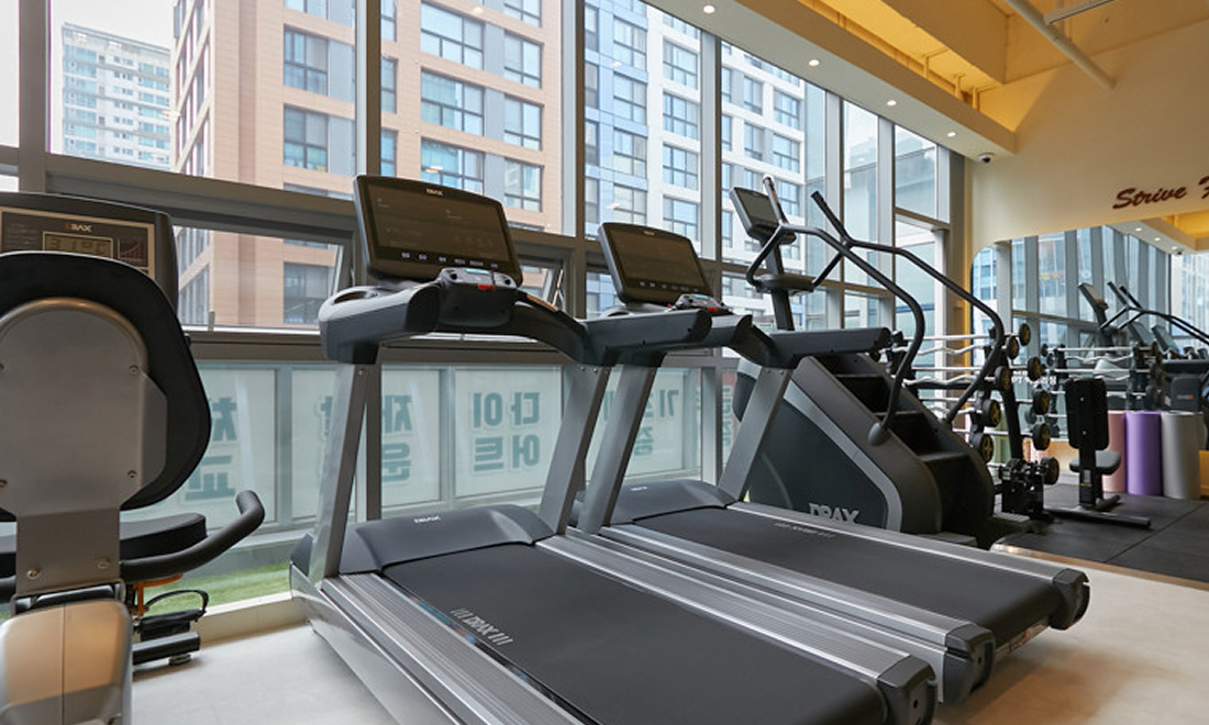 애슬릭스 센터 & 빅토리짐 실내